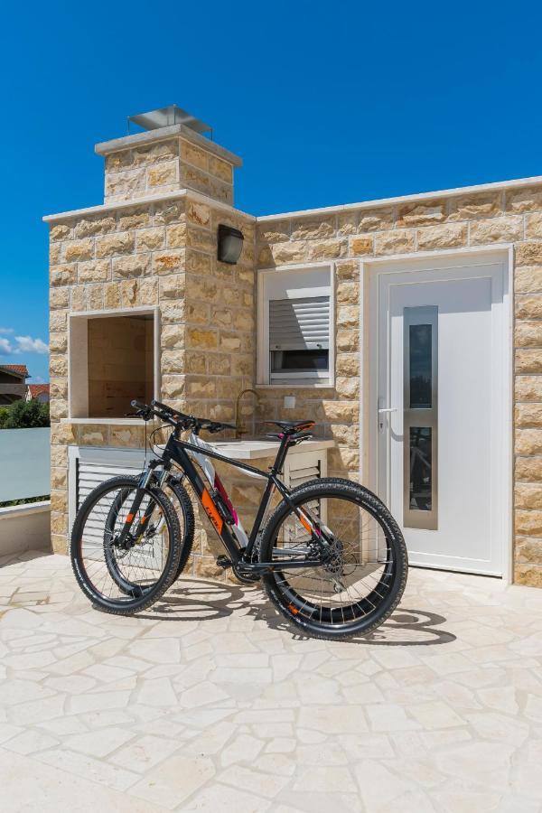 Villa Buzuk Vodice Exterior photo